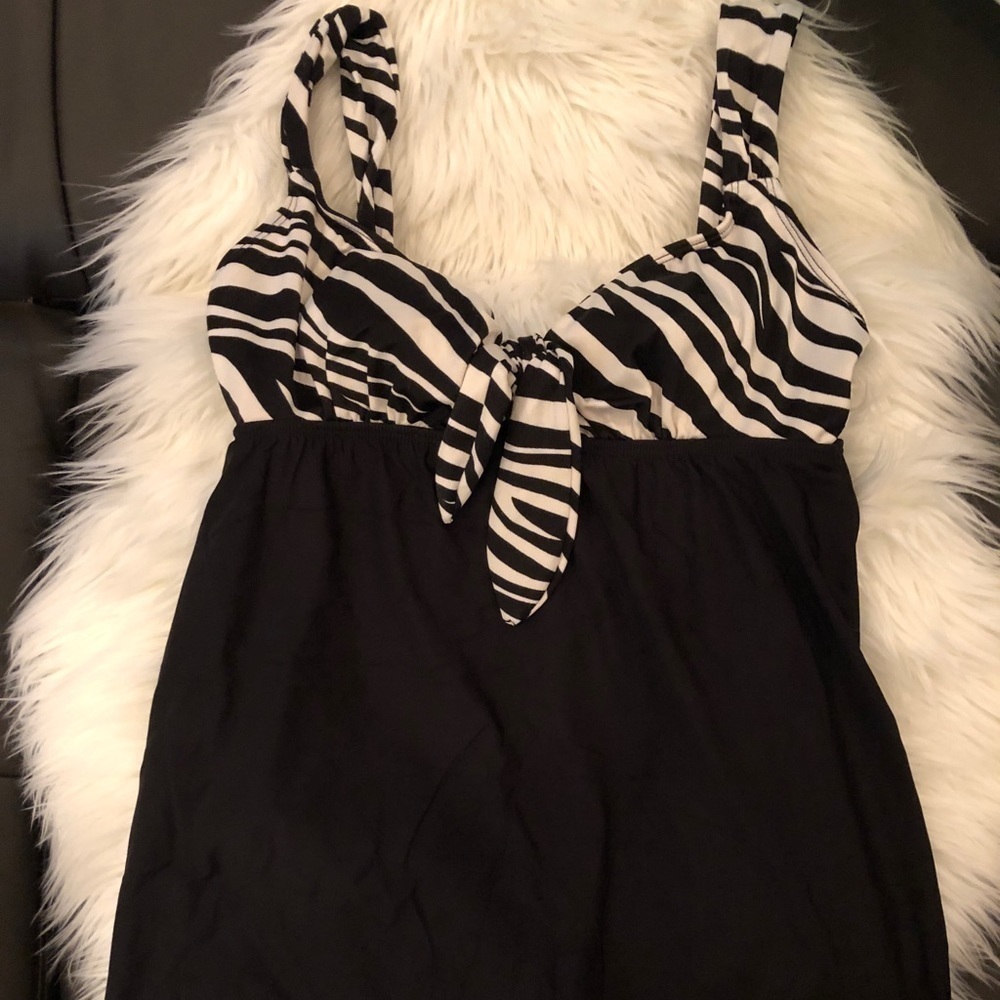 Croft & Barrow Bathing Suit Dress with Shorts Zebra Size 10